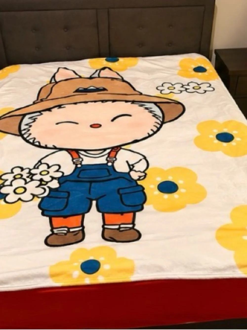 Yellow & Blue Cartoon Plush Bedding Throw Blanket full size beautiful soft